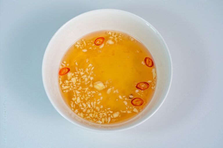 Nuoc mam (salsa de pescado vietnamita)